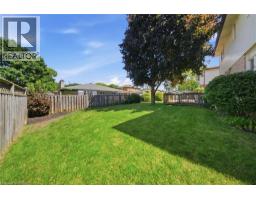 22 COLONIAL Crescent - 36