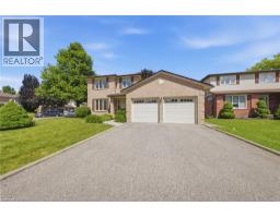 22 COLONIAL Crescent - 4