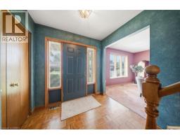 22 COLONIAL Crescent - 5