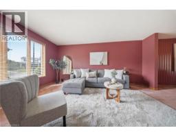 22 COLONIAL Crescent - 7