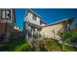 23 FREEMAN Crescent - 32