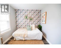 99 MORTON Avenue - 16