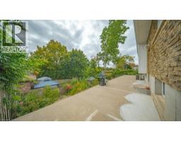 162 VICTORIA Street - 24