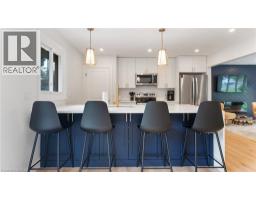 25 SENECA Crescent - 12