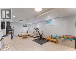 25 SENECA Crescent - 21