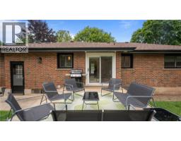 25 SENECA Crescent - 29