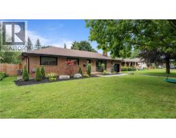 25 SENECA Crescent - 3