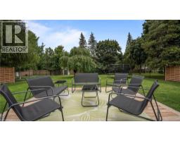 25 SENECA Crescent - 31