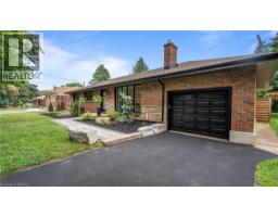 25 SENECA Crescent - 5