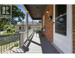 73 GRAND RIVER Street S - 8
