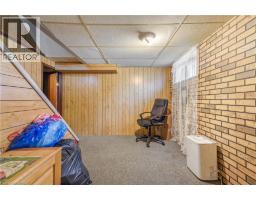 45 WELLINGTON Street - 24