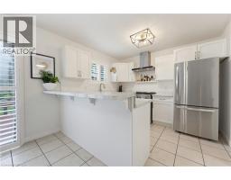 10 LISMER S Place - 12