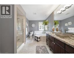 37 MC INTOSH Court - 17