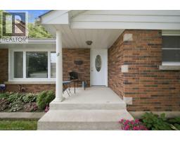 37 BURKE Avenue - 14