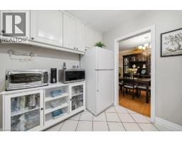 37 BURKE Avenue - 26