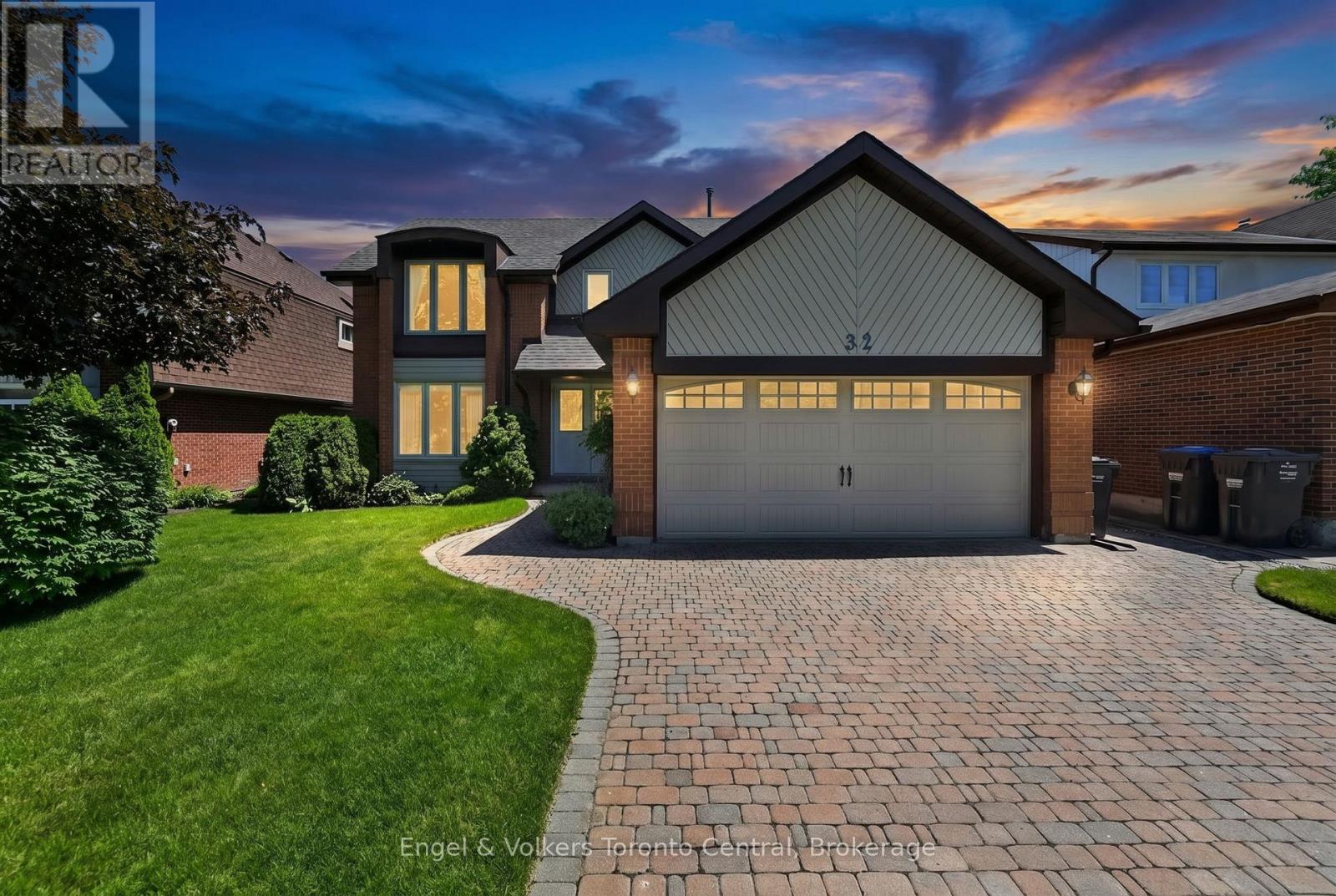 32 MILFORD CRESCENT, Brampton (Central Park)