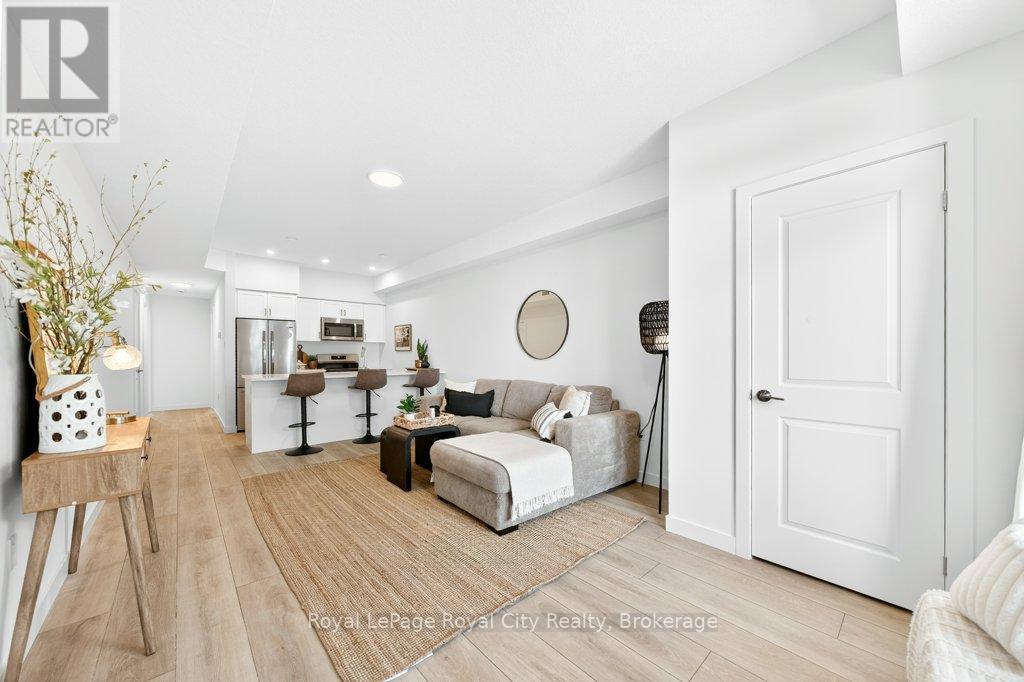 162 - 824 WOOLWICH STREET, Guelph (Riverside Park)