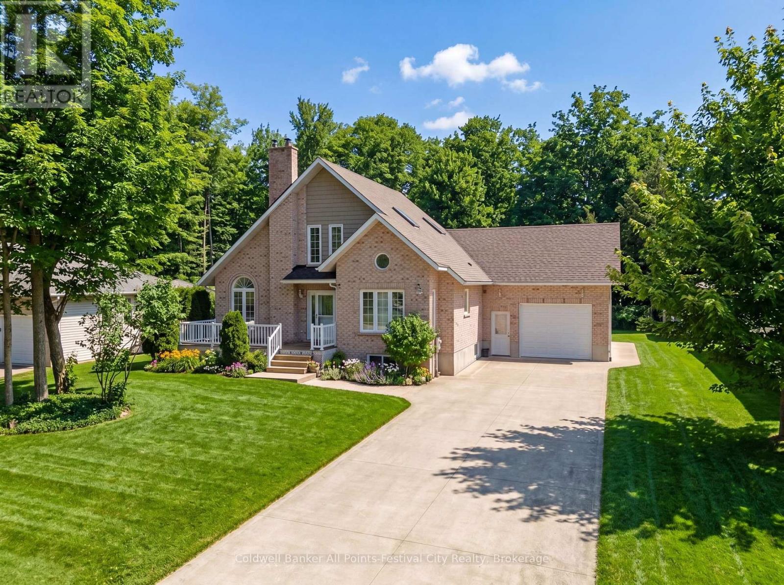 207 BIRCH CRESCENT, Huron-Kinloss