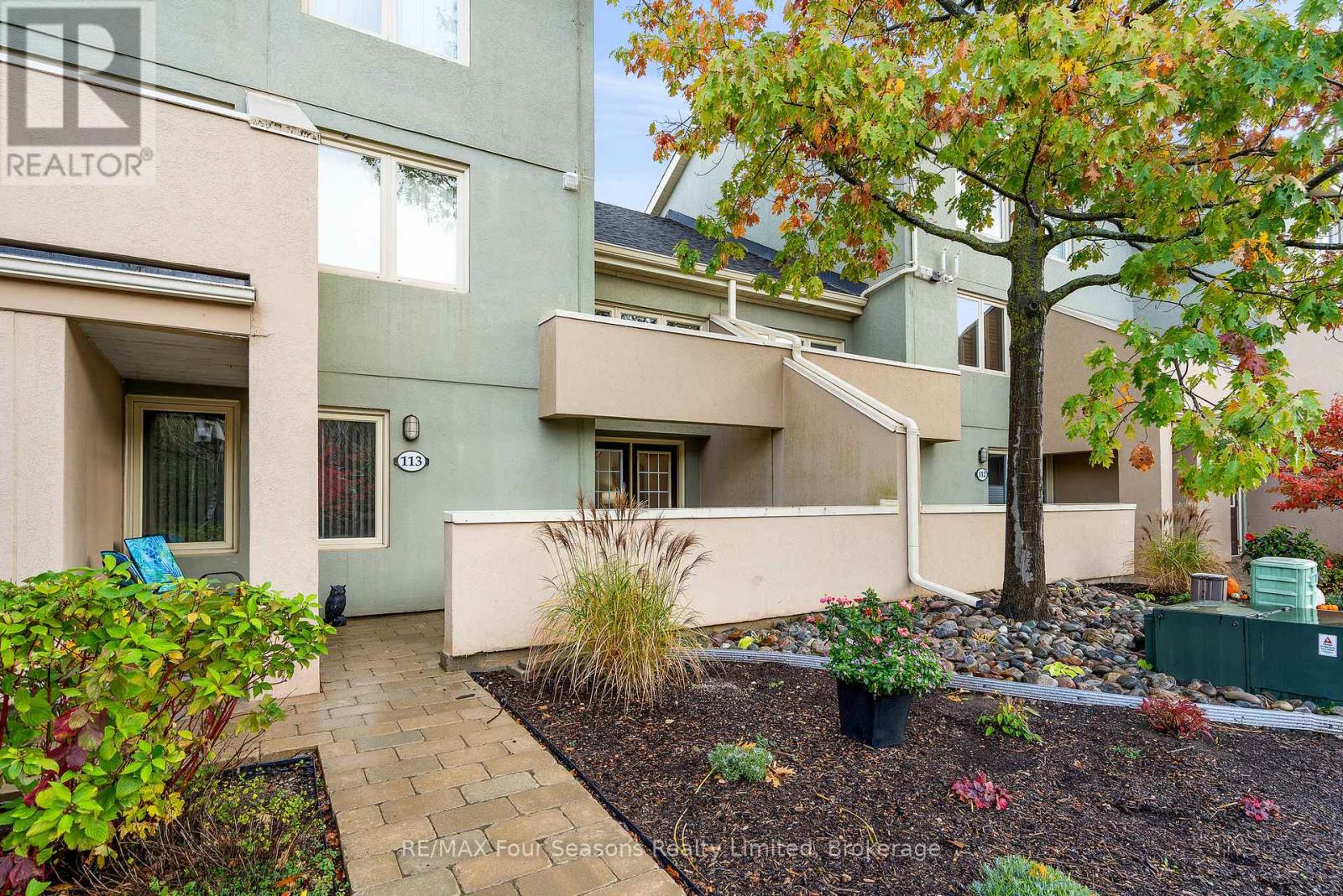113 - 107 WINTERGREEN PLACE, Blue Mountains