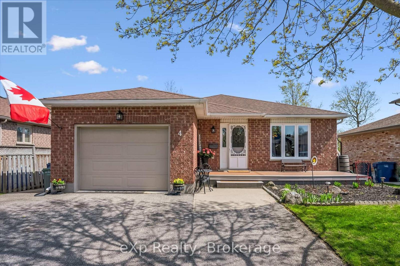 4 PEARTREE CRESCENT, Guelph (Willow West/Sugarbush/West Acres)