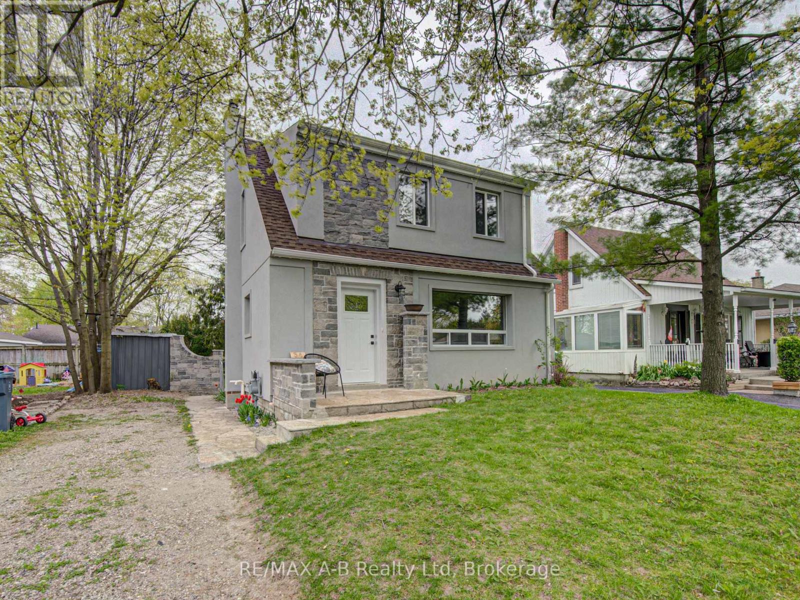 34 SOMERSET STREET, Stratford