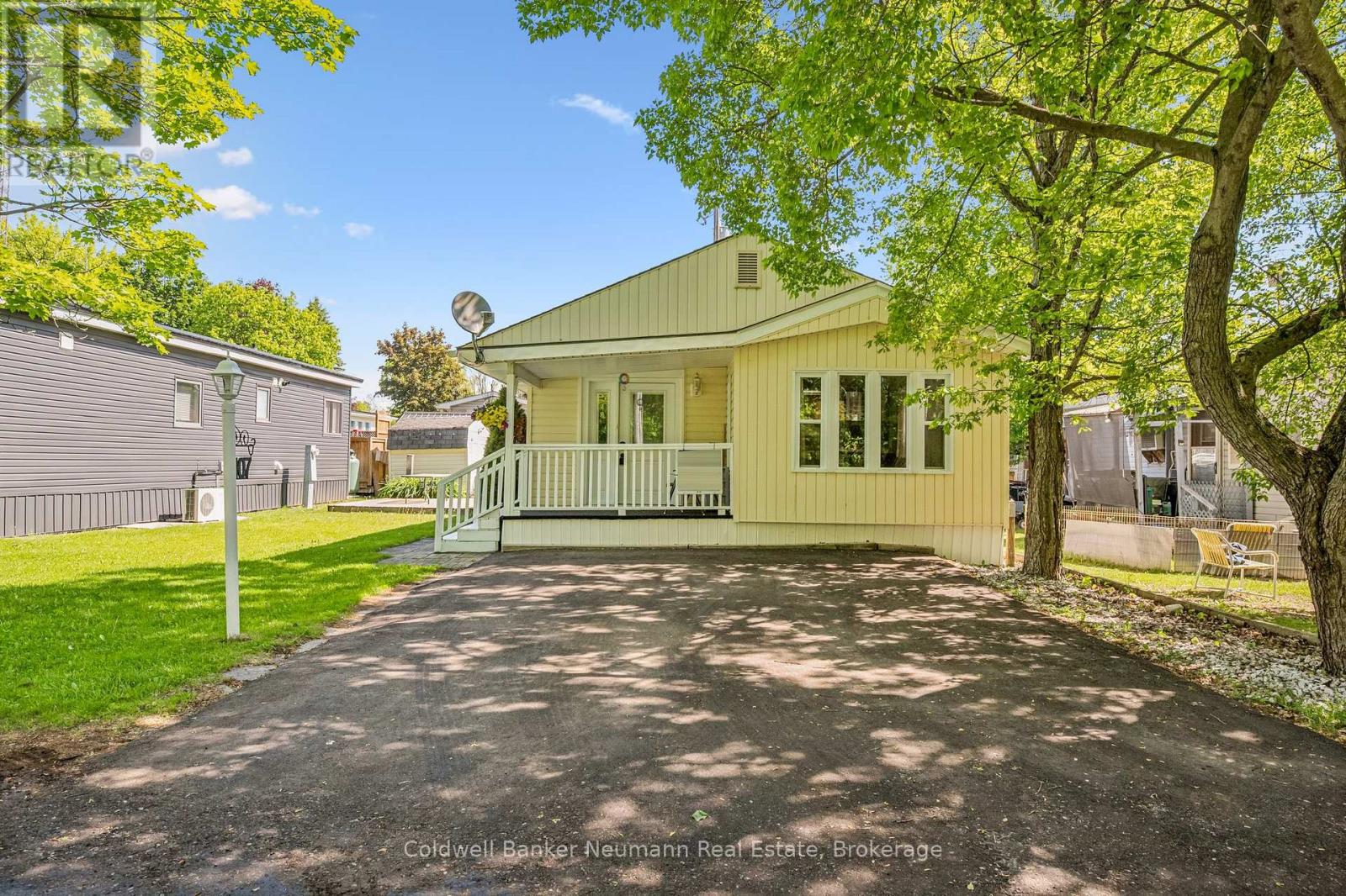 407 TEAK TRAIL, Centre Wellington