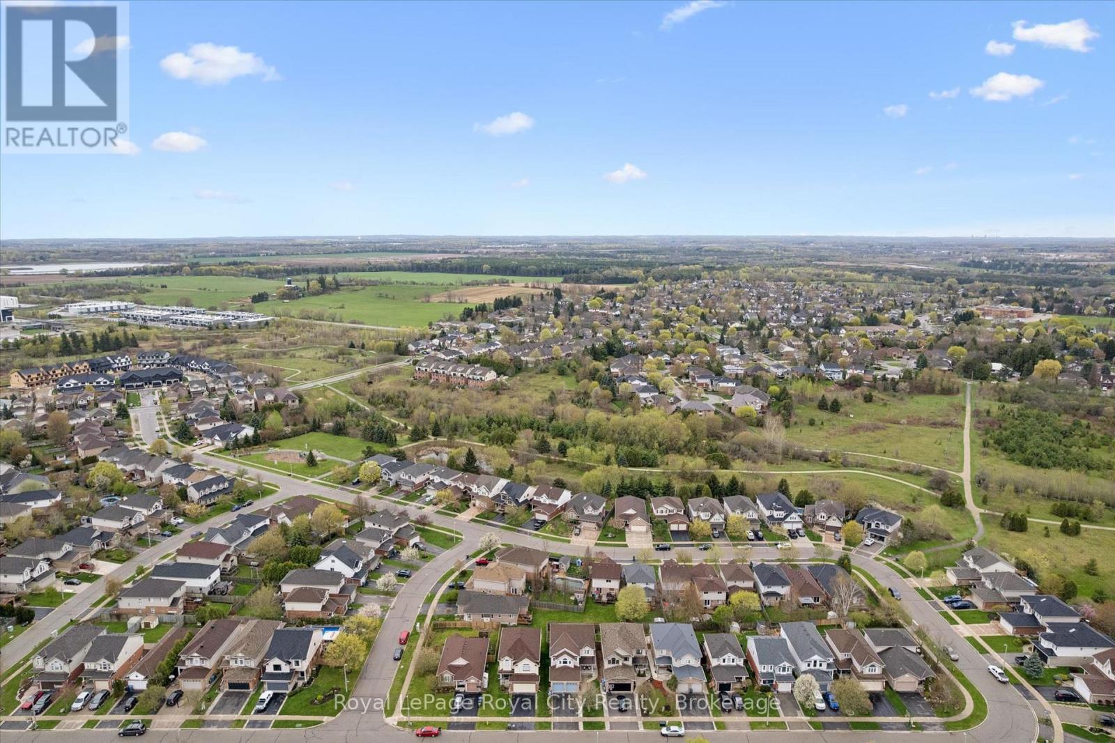 64 MILSON CRESCENT, Guelph (Kortright Hills)