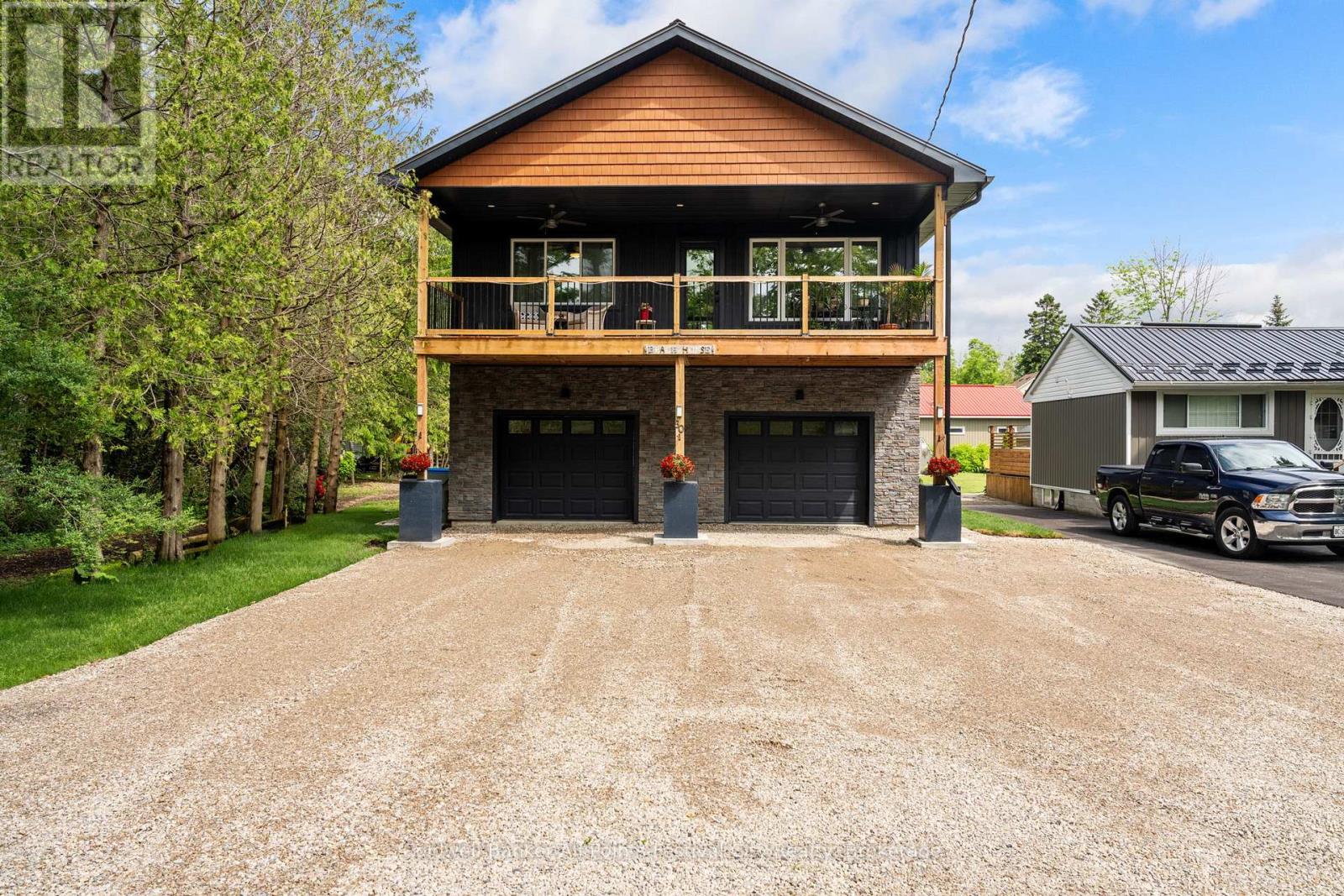 30 BLUEWATER DRIVE, Central Huron (Goderich)