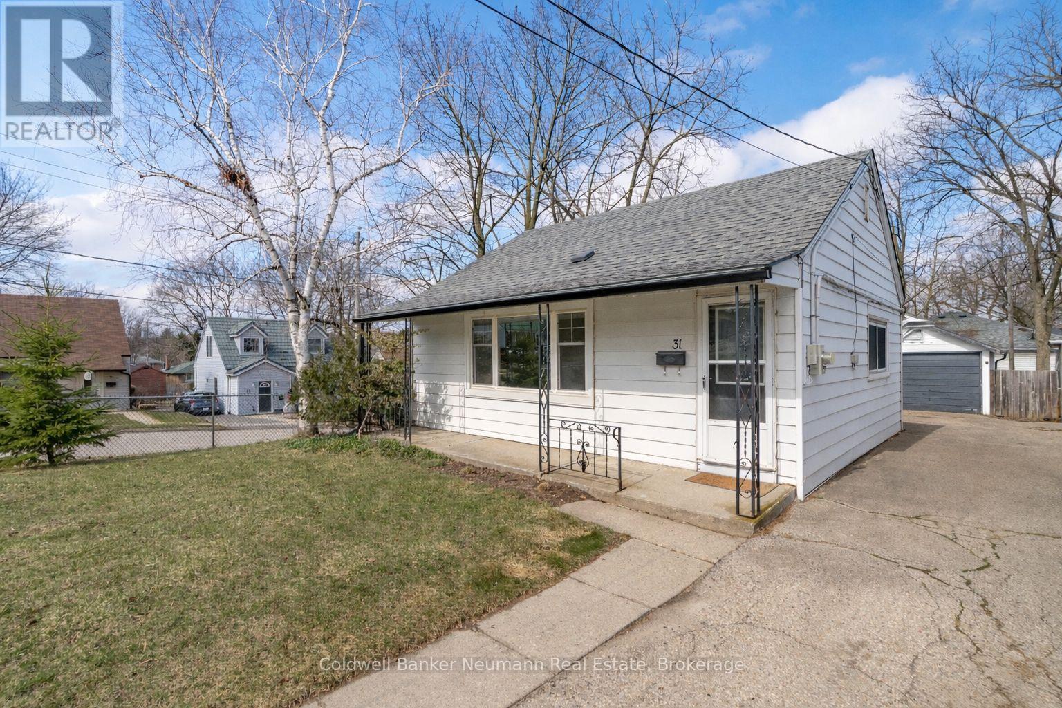 31 DUNKIRK STREET, Guelph (St. George s)