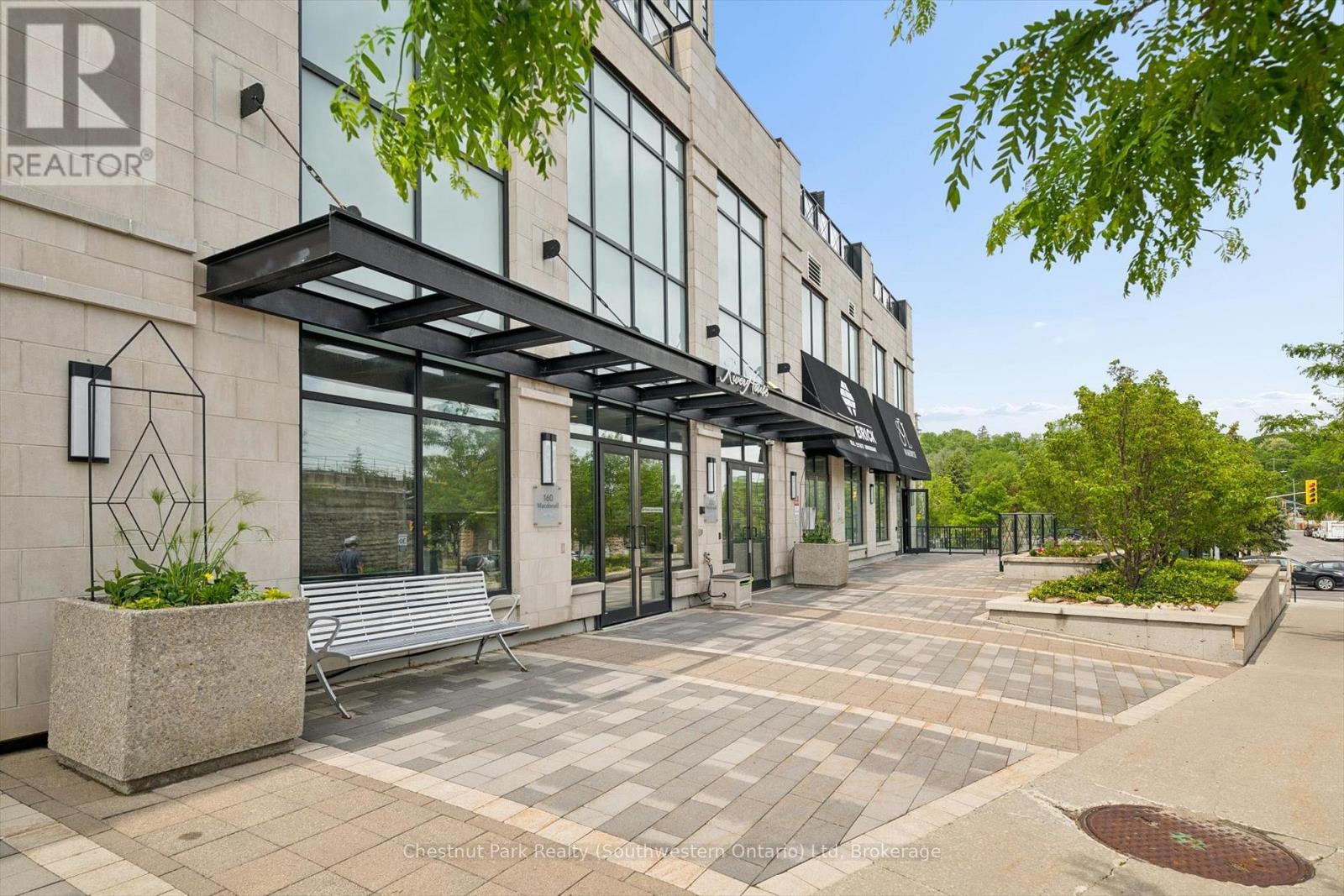 405 - 160 MACDONELL STREET, Guelph (Downtown)
