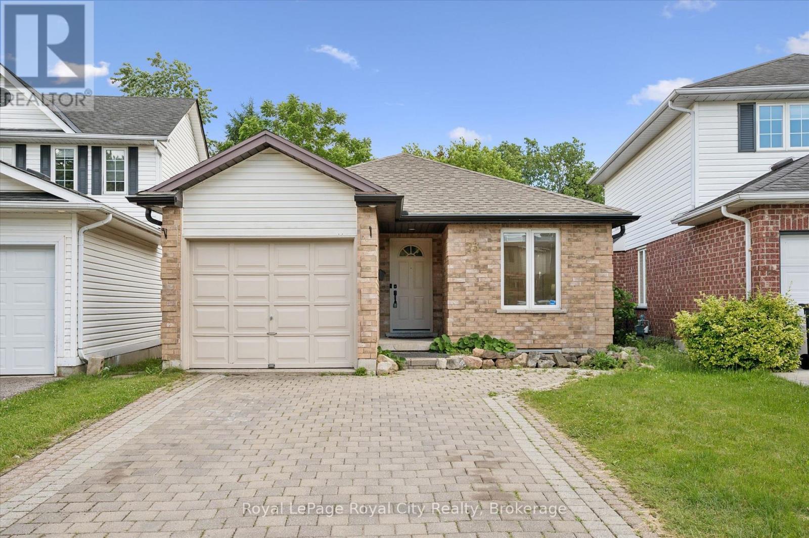 73 WAXWING CRESCENT, Guelph (Kortright Hills)