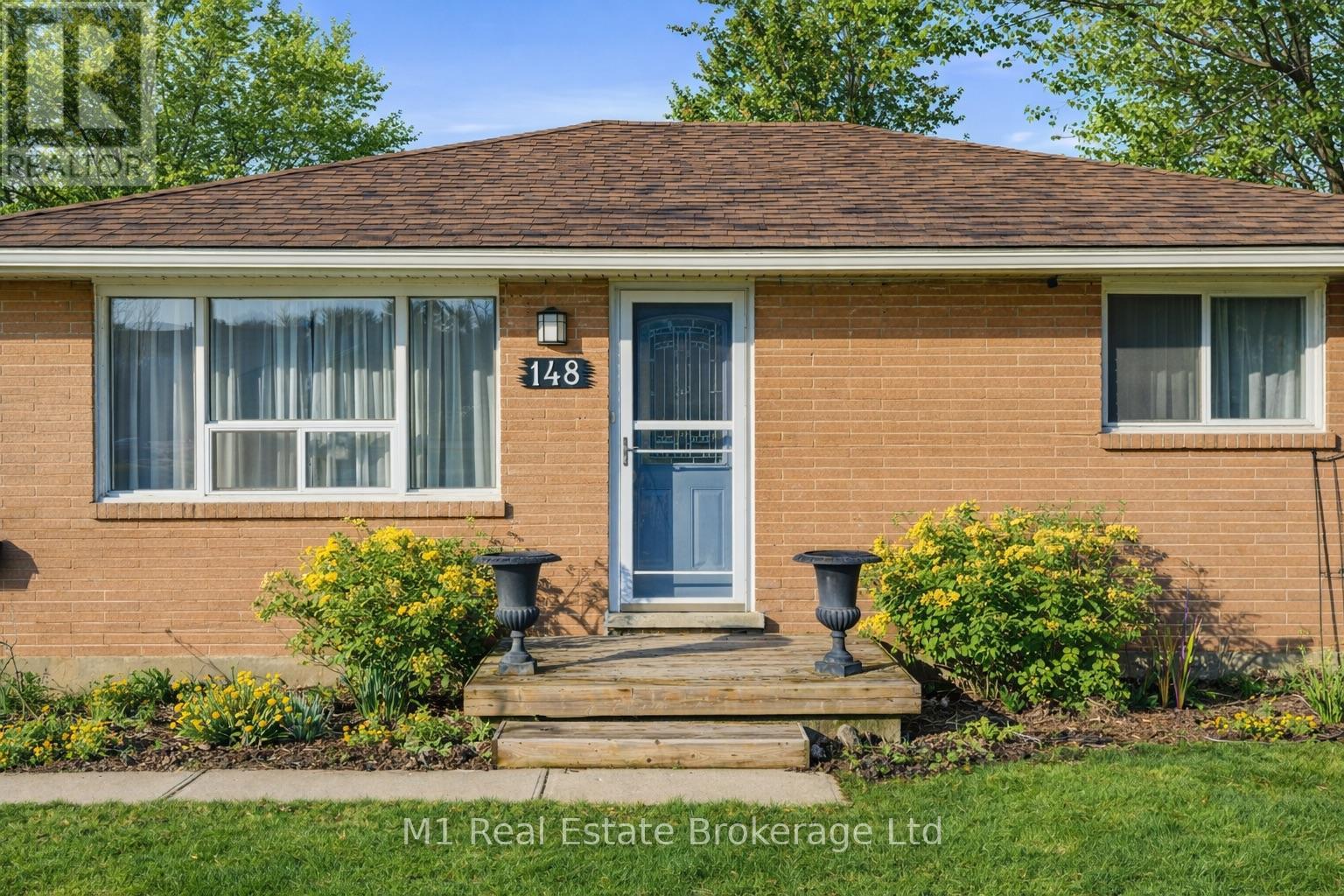 148 VICTORIA ROAD N, Guelph (St. George s)