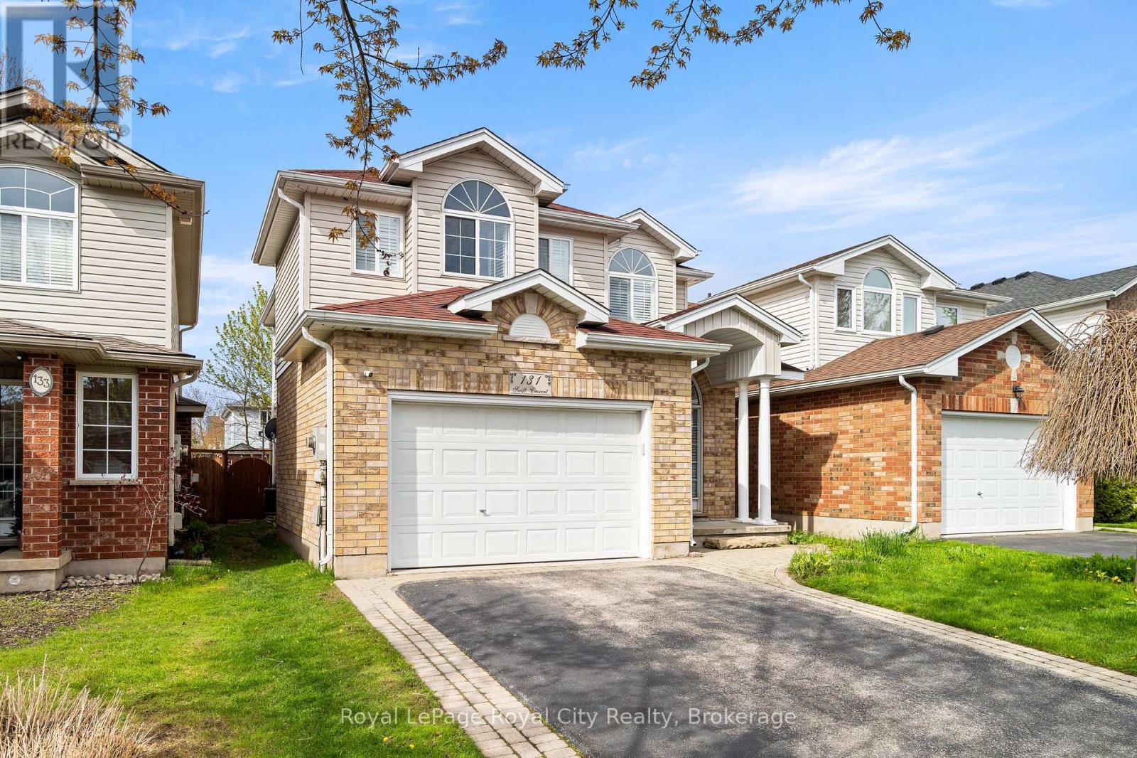 131 SWIFT CRESCENT, Guelph (Grange Road)