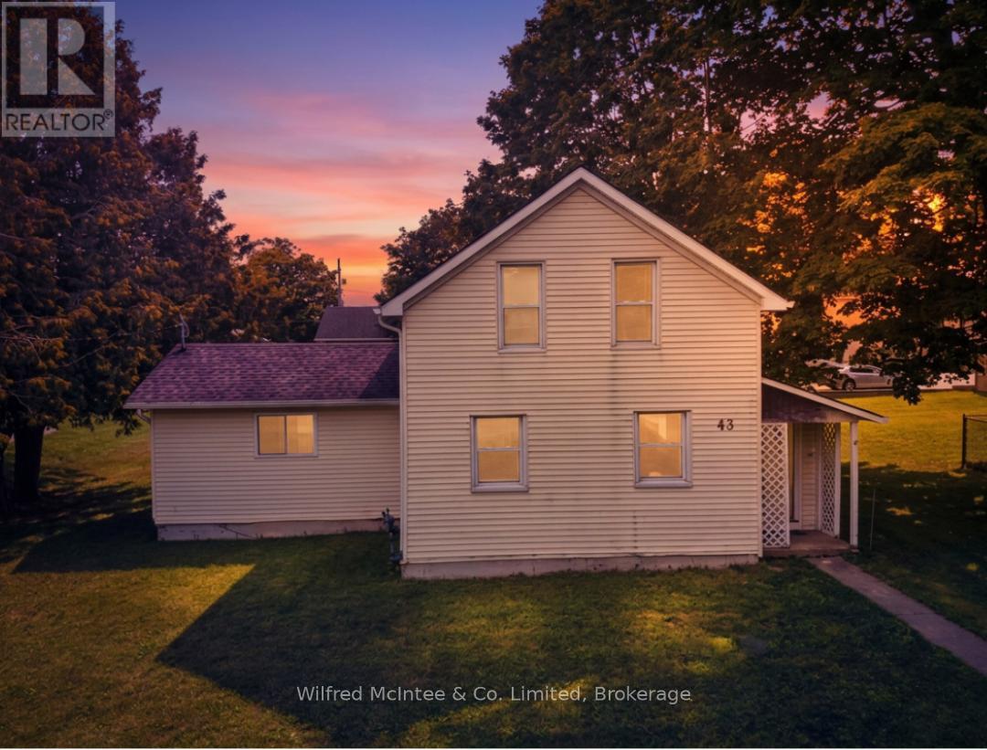43 CLINTON STREET S, South Bruce