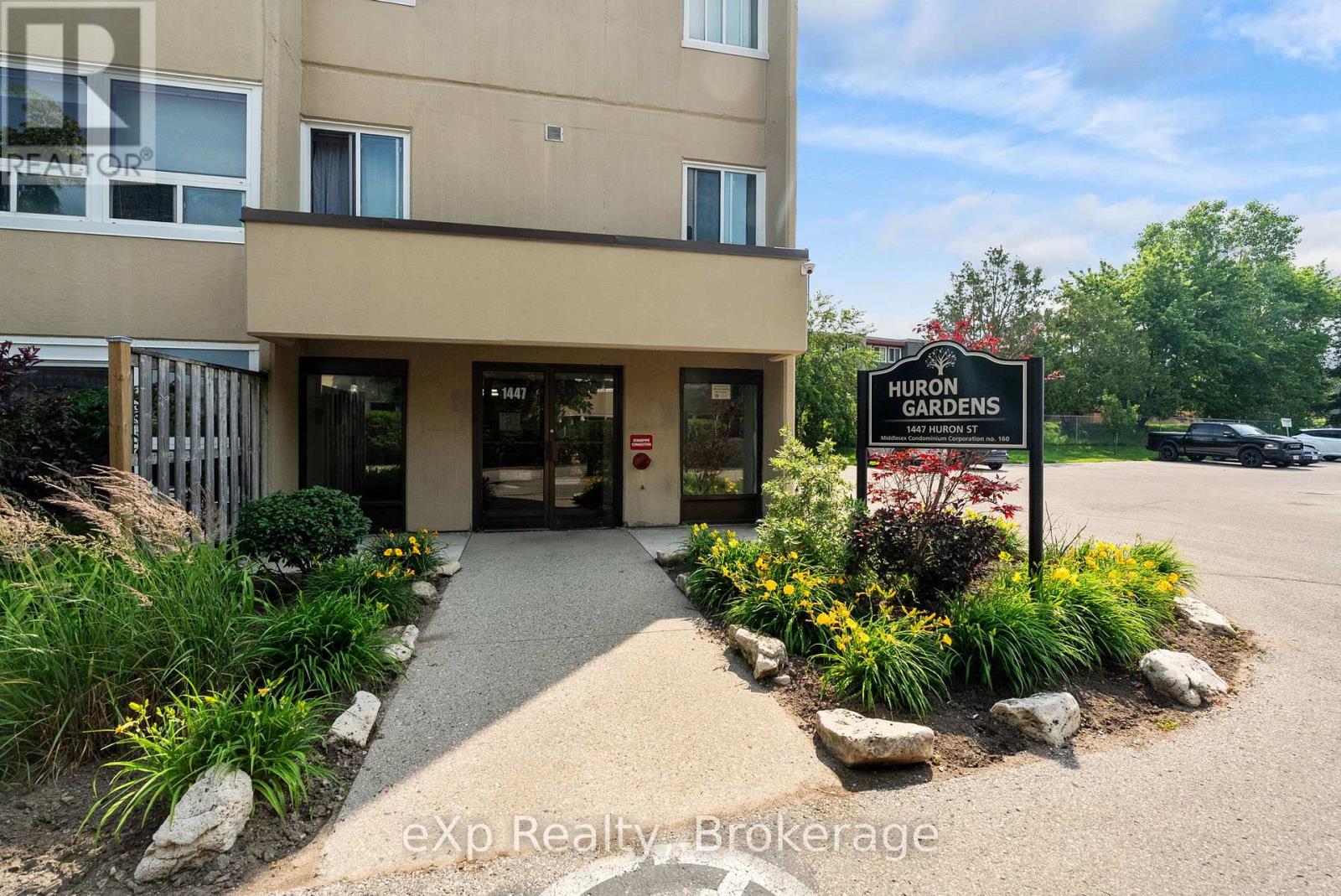 220 - 1447 HURON STREET, London East (East D)