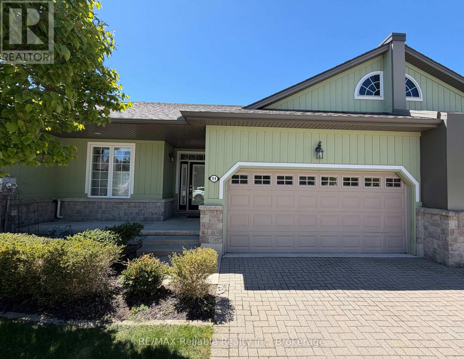 11 OAKWOOD LINKS LANE, South Huron (Stephen)