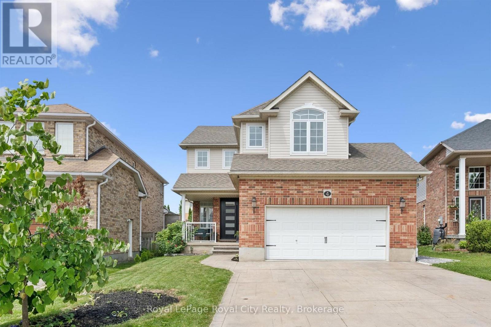 4 POPHAM DRIVE, Guelph (Grange Road)