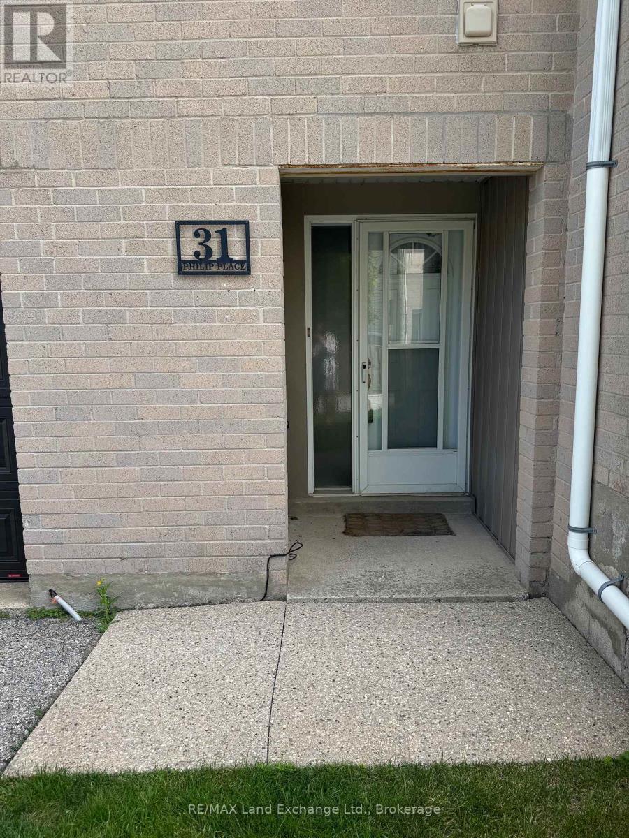 31 - 31 PHILIP PLACE, Kincardine
