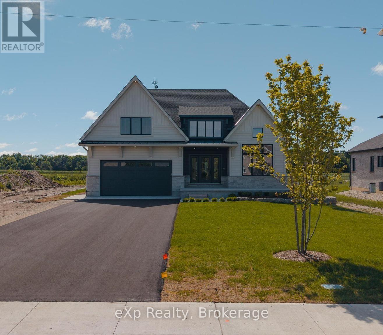 1036 WALTON AVENUE N, North Perth (Listowel)