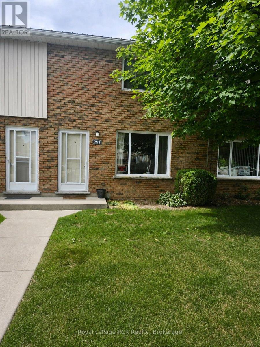 23 - 753 WALSH STREET, Kincardine