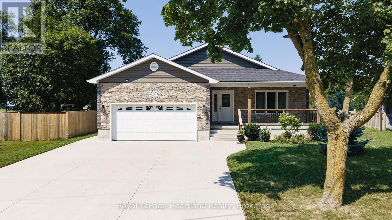 62 VICTORIA BOULEVARD, Huron East (Vanastra)
