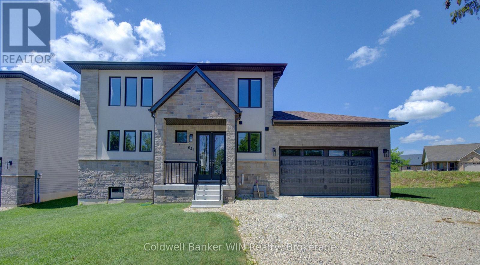 641 MARTIN STREET, Wellington North (Mount Forest)