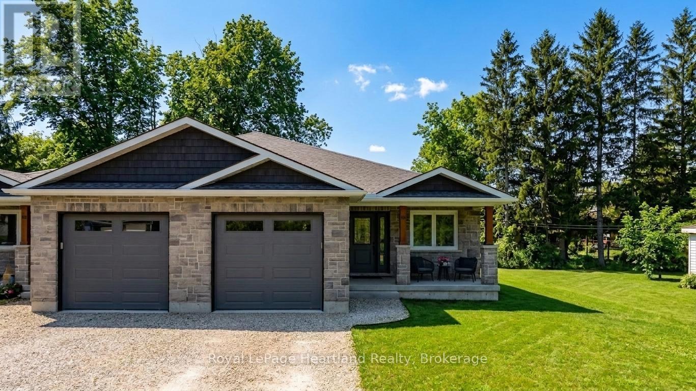 86 OSBORNE STREET, Central Huron (Clinton)