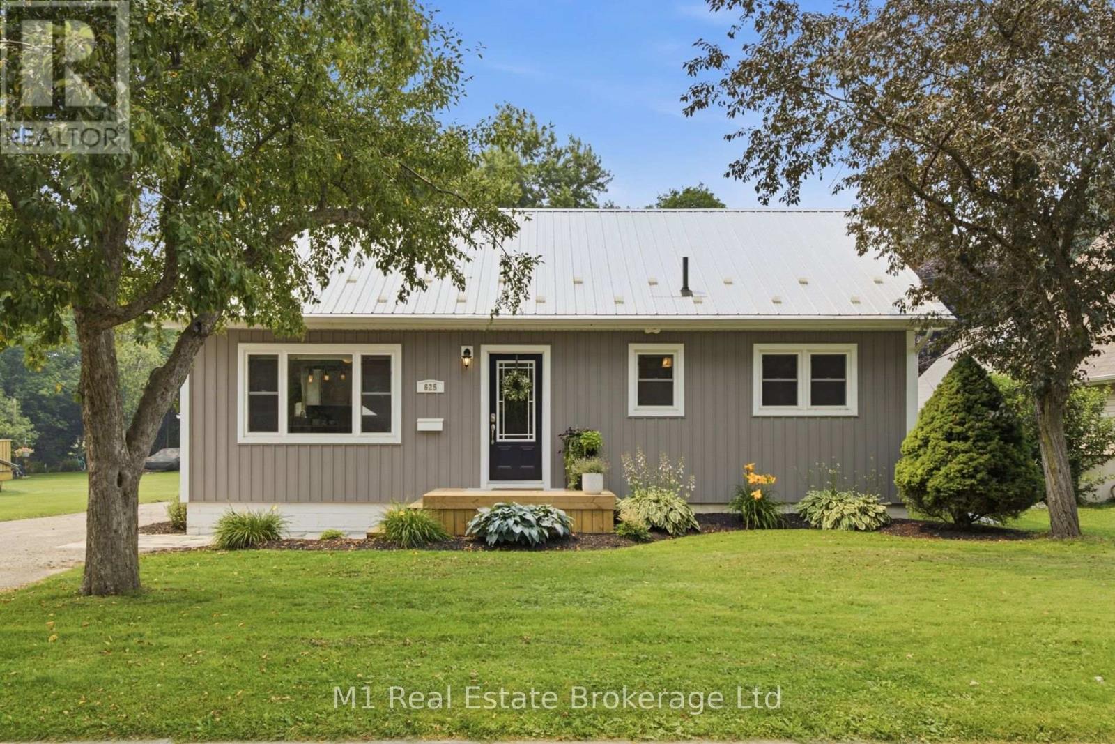 625 WOODSIDE STREET, Centre Wellington (Fergus)