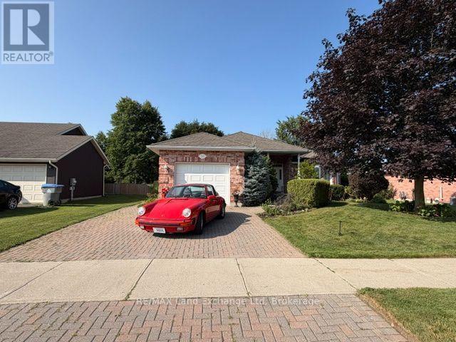 740 SCOTT STREET W, North Perth (Listowel)