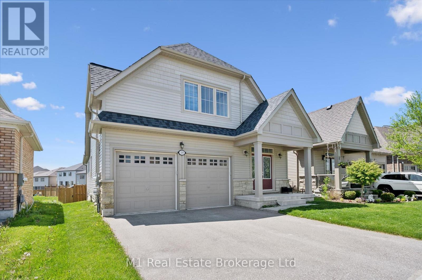 135 FARLEY ROAD, Centre Wellington (Fergus)