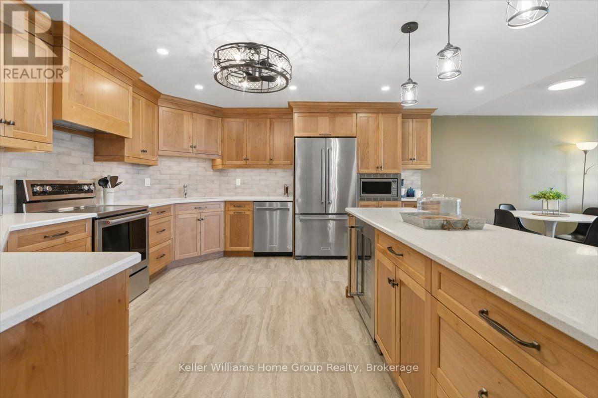 902 - 24 MARILYN DRIVE, Guelph (Riverside Park)