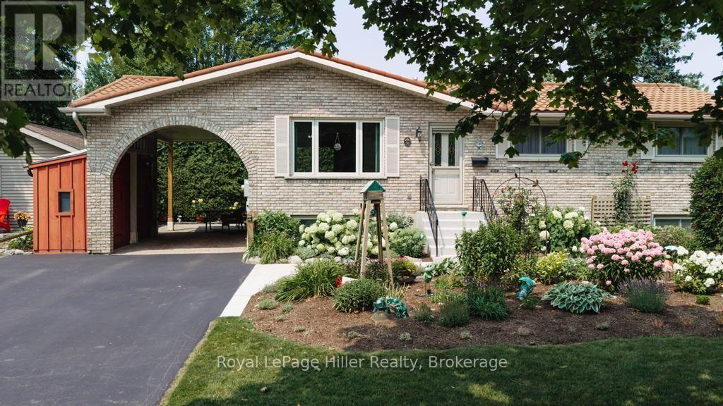58 KEMP CRESCENT, Stratford