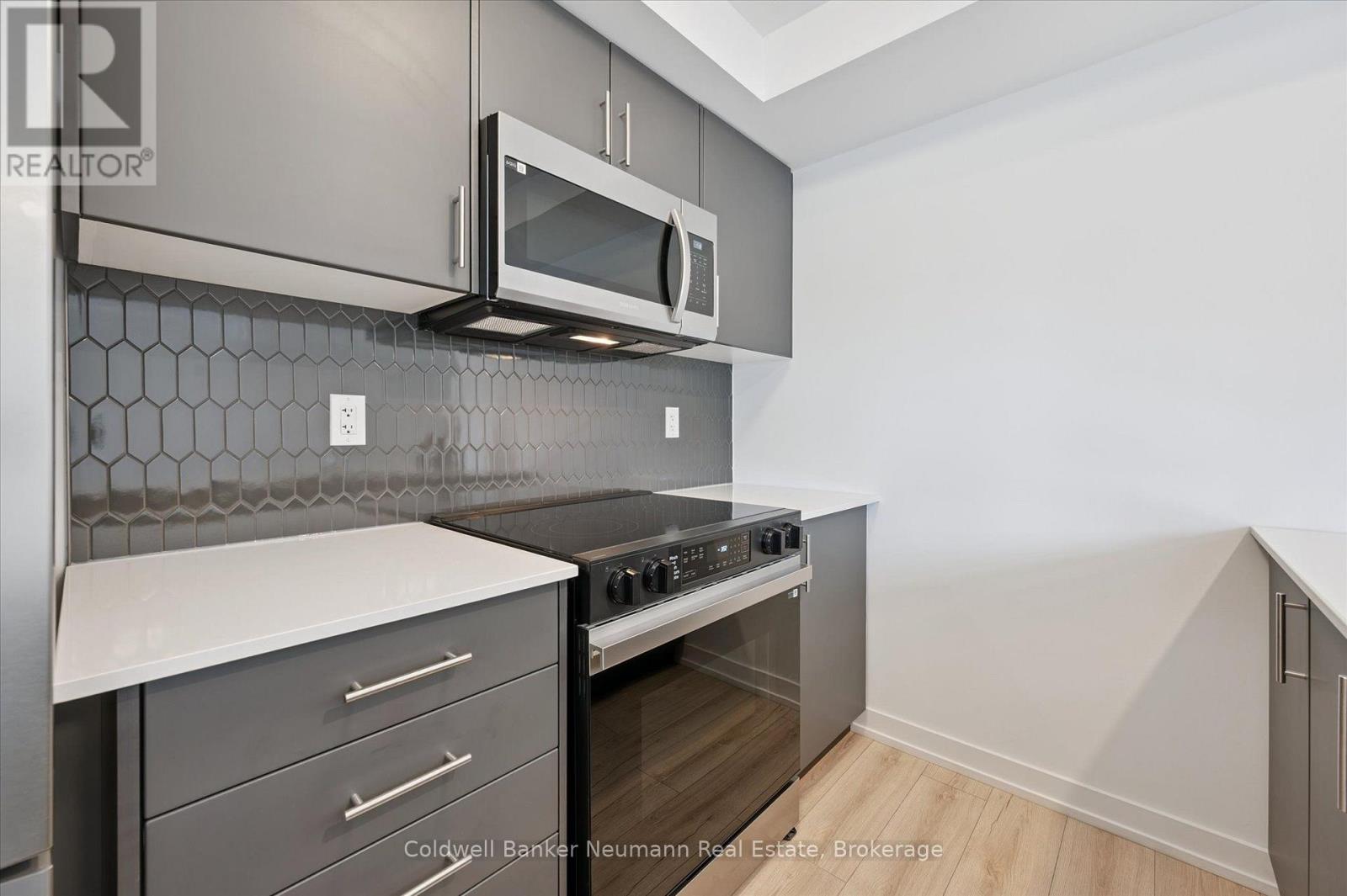 25 - 940 ST DAVID STREET N, Centre Wellington (Fergus)