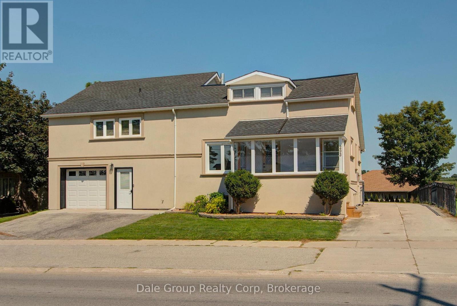 293 ALBERT STREET, Central Huron (Clinton)